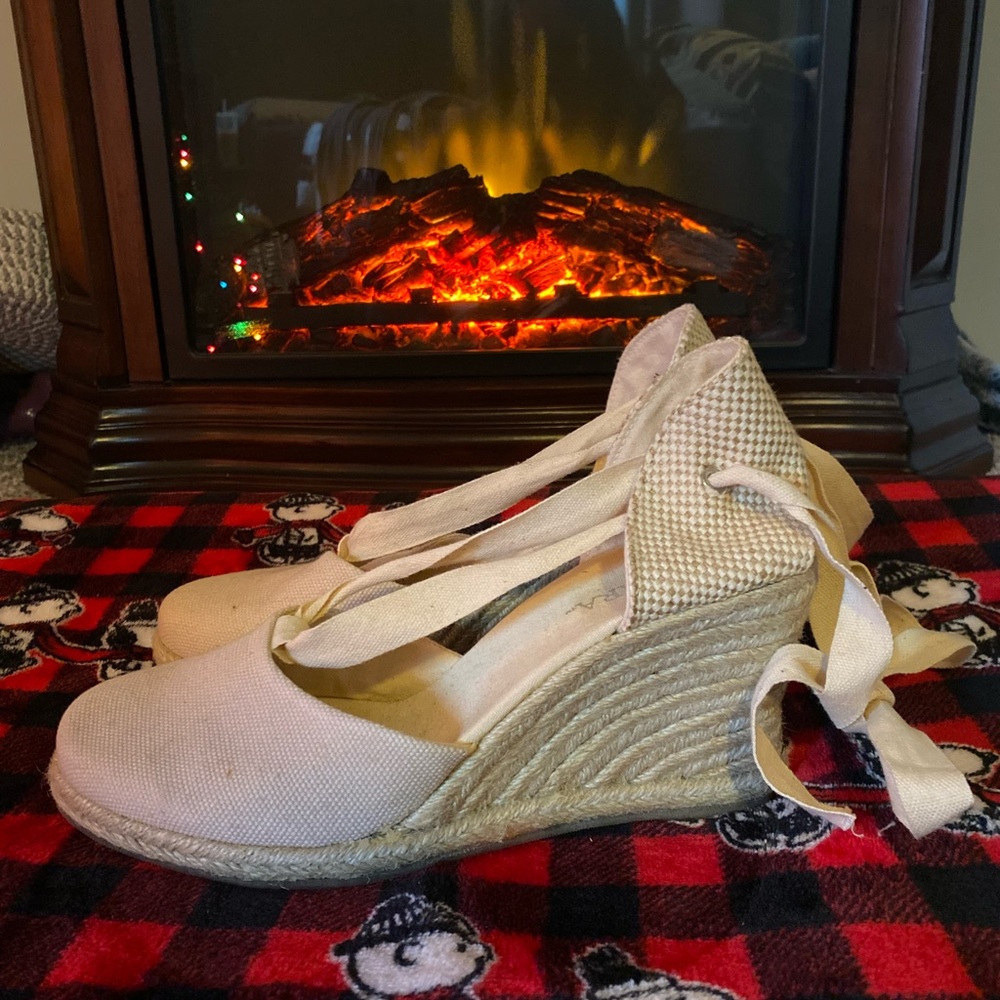 Cream Wedge Lace-Up Shoes